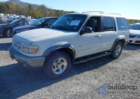 2000 Ford Explorer Xlt from USA, damaged, VIN 1FMZU63E2YZC67651